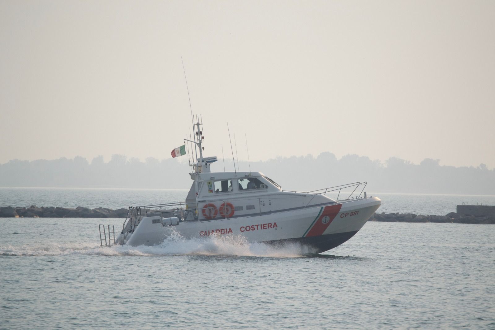 Immagine per Grado Air Show, soccorsi in mare e sequestri di pesce: numerosi interventi della Guardia Costiera di Monfalcone